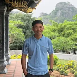 Sr. Hoang Tuan - Consultor de viajes