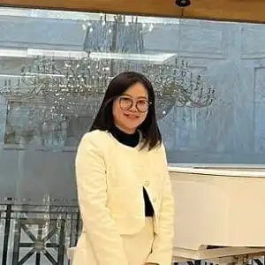 Sra. Hien Nguyen - Contadora jefe